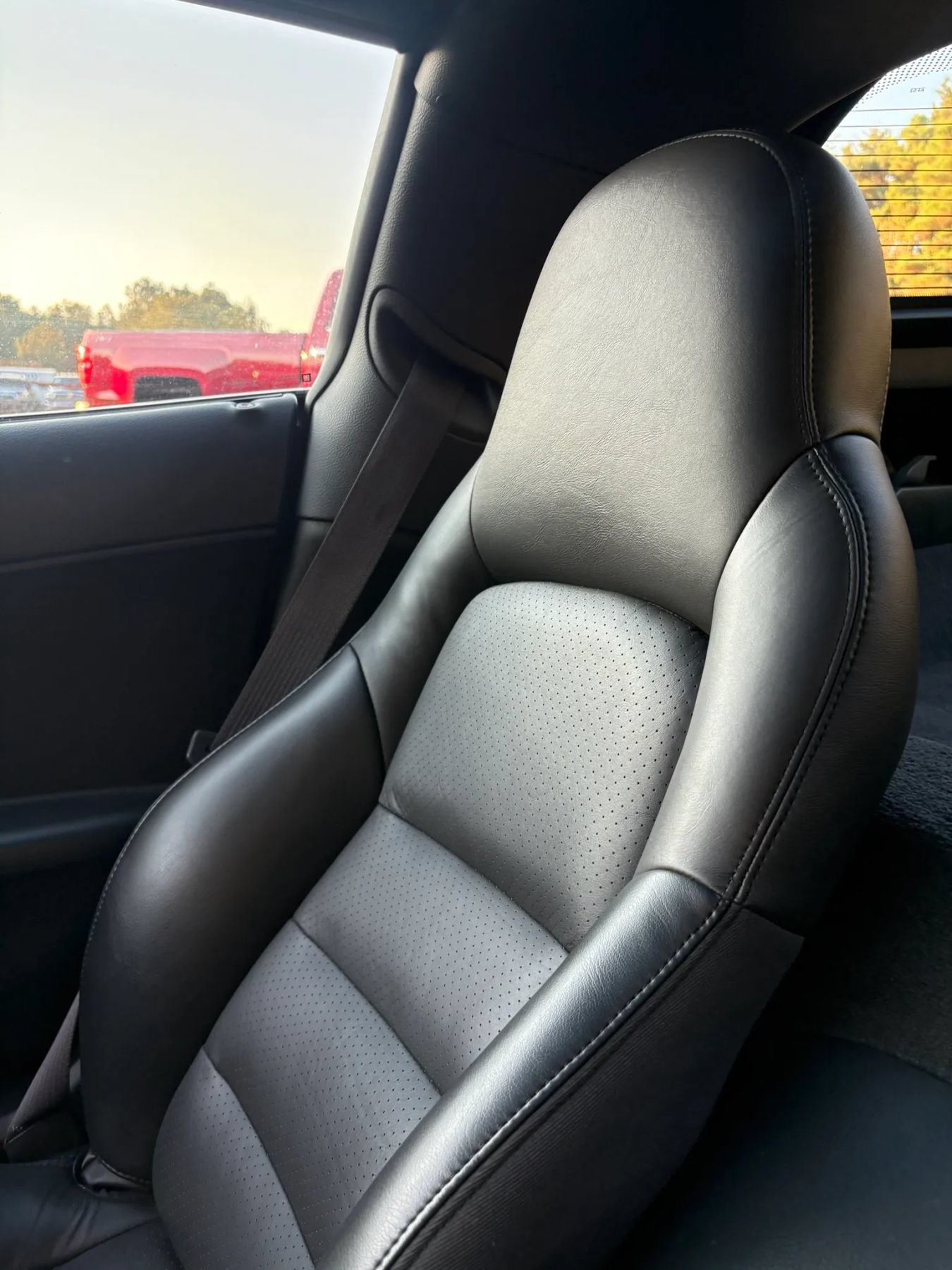 Used 2008 Chevrolet Corvette Coupe w/ Preferred Equipment Group RWD image 19