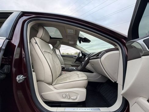 Used 2017 Ford Fusion Platinum FWD image 16