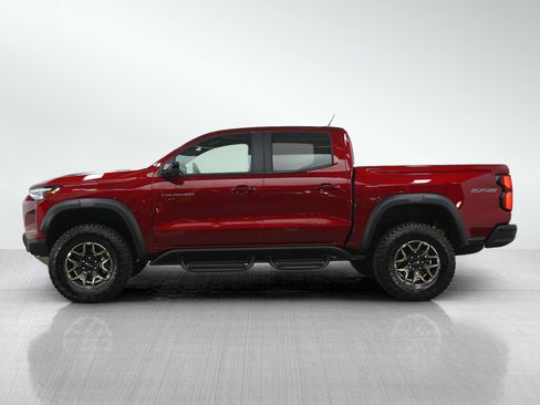 Used 2024 Chevrolet Colorado ZR2 w/ Technology Package AWD/4WD image 3