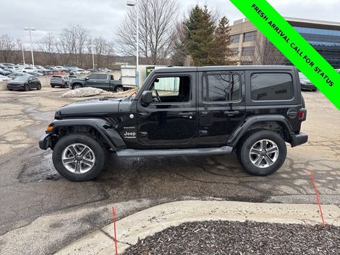 Used 2019 Jeep Wrangler Unlimited Sahara image 4