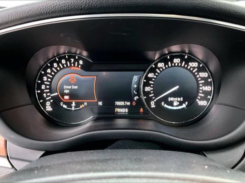 Used 2018 Lincoln MKC Reserve w/ Lincoln MKC Climate Package AWD/4WD image 27