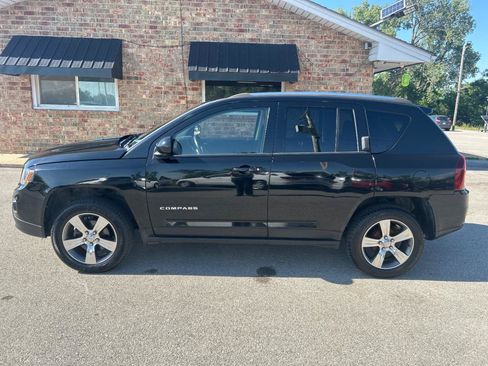 Used 2017 Jeep Compass High Altitude FWD image 10