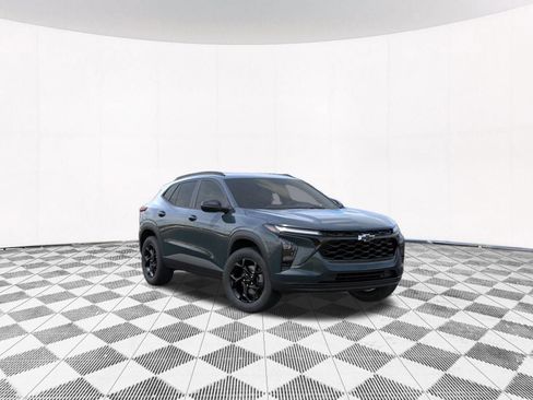 New 2026 Chevrolet Trax LT w/ Driver Confidence Package FWD image 9
