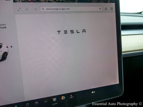 Used 2021 Tesla Model 3 Standard Range Plus image 26