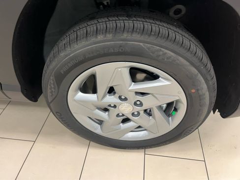 New 2026 Hyundai Kona SE image 34