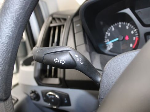 Used 2018 Ford Transit 350 XL image 35