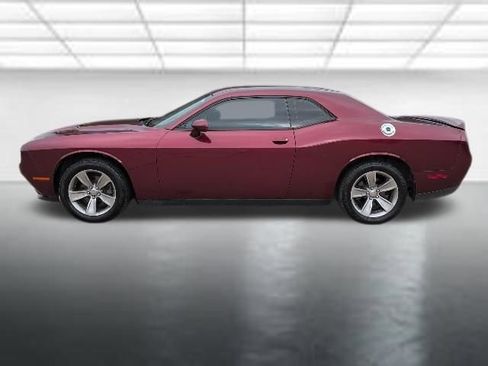 Used 2019 Dodge Challenger SXT RWD image 24