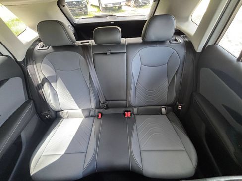 Used 2026 Volkswagen Tiguan SE FWD image 38