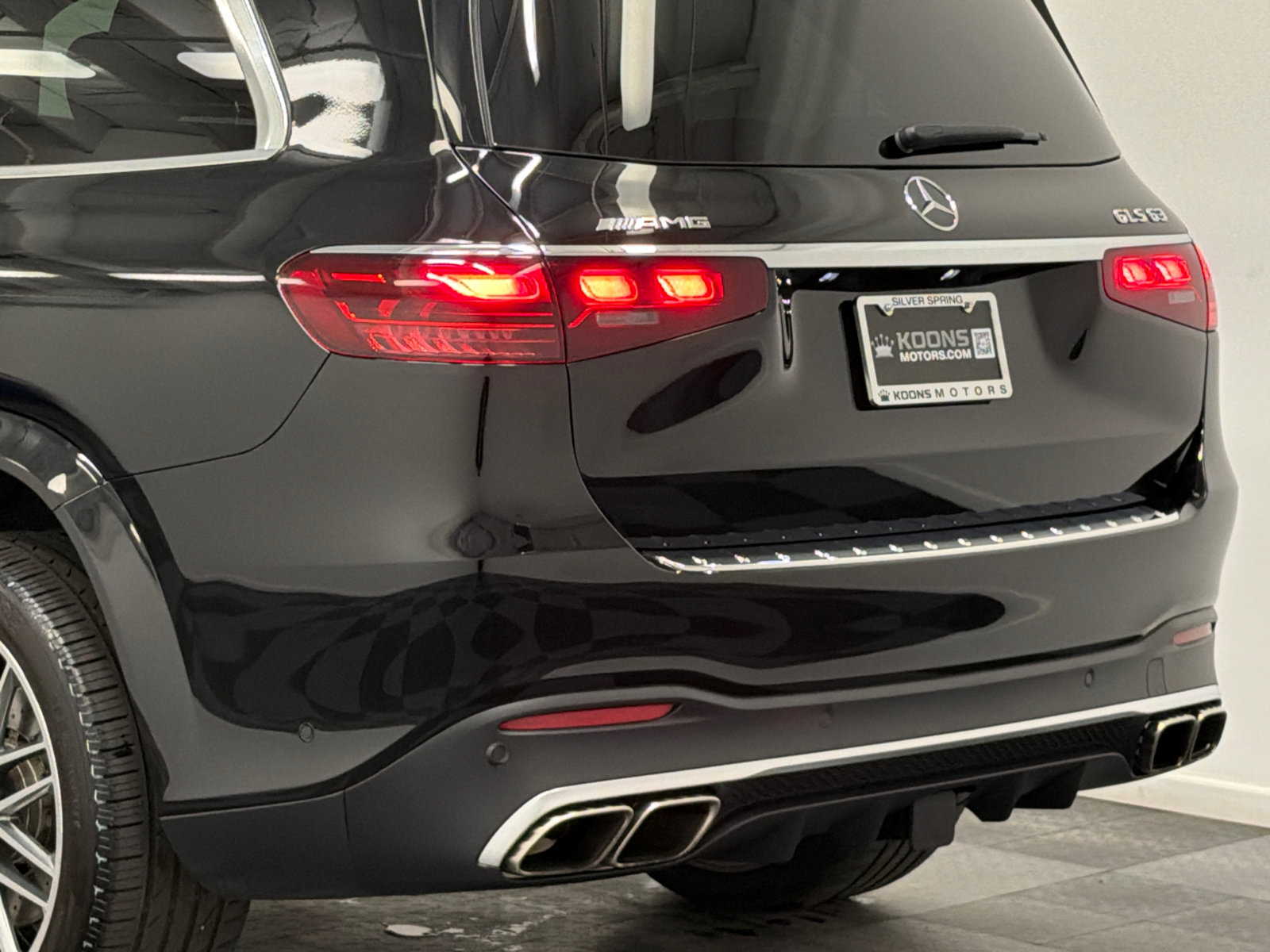 Used 2025 Mercedes-Benz GLS 63 AMG 4MATIC image 9