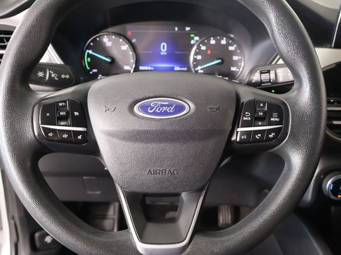 Used 2022 Ford Escape SE FWD image 3