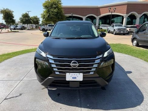 Used 2025 Nissan Rogue SV FWD image 2