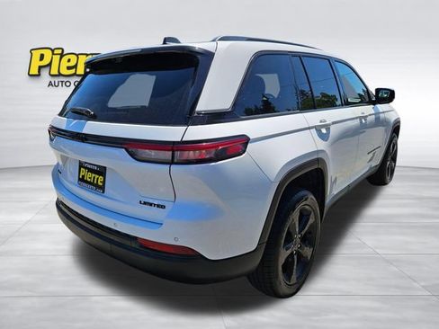 Used 2023 Jeep Grand Cherokee Limited w/ Luxury Tech Group II AWD/4WD image 5