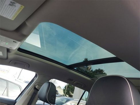 Certified 2025 Volkswagen Atlas SEL Premium R-Line image 19