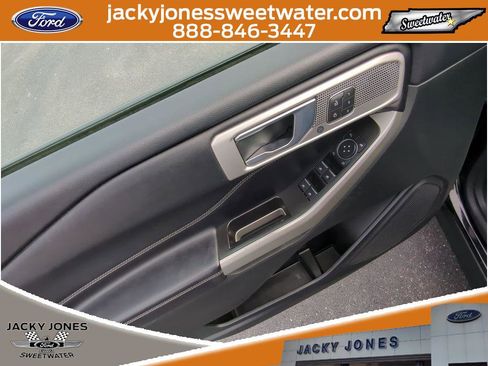 Certified 2022 Ford Explorer Limited w/ Equipment Group 301A image 12