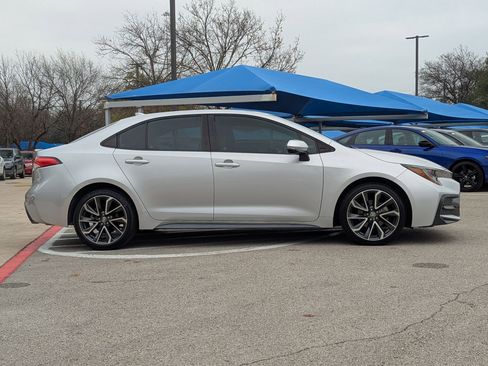 Used 2020 Toyota Corolla SE image 3