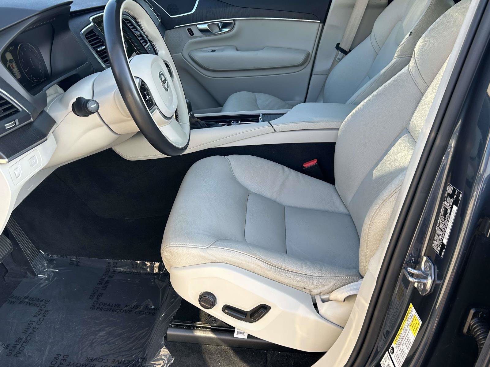 Used 2020 Volvo XC90 T6 Momentum w/ Protection Package Premier AWD/4WD image 21