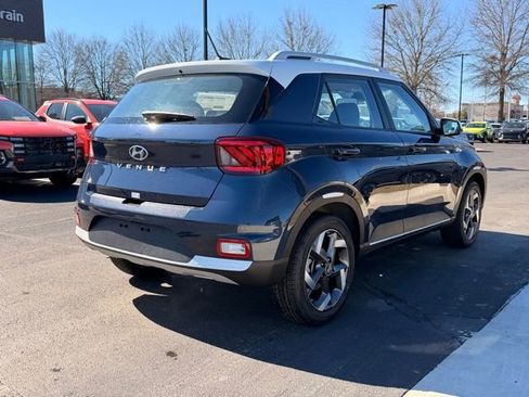 New 2026 Hyundai Venue SEL FWD image 8