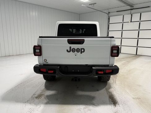 Used 2025 Jeep Gladiator Rubicon image 5