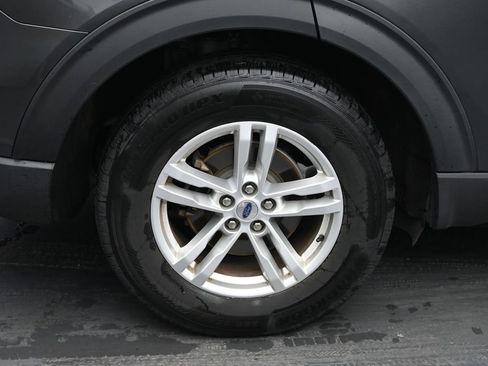 Used 2020 Ford Explorer XLT w/ Comfort Package AWD/4WD image 12