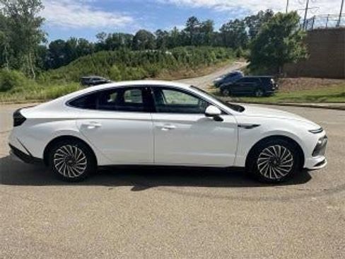 Used 2025 Hyundai Sonata SEL FWD image 6