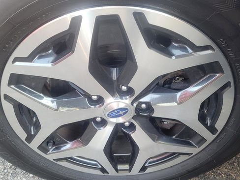 Used 2019 Subaru Forester Premium w/ All-Weather Package image 40