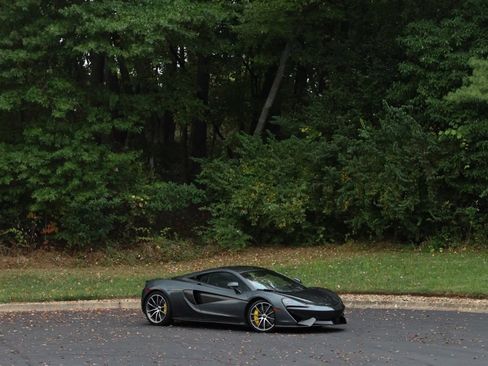 Used 2019 McLaren 570S image 28