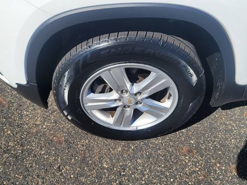 Used 2019 Chevrolet Trax LT w/ LT Convenience Package AWD/4WD image 6