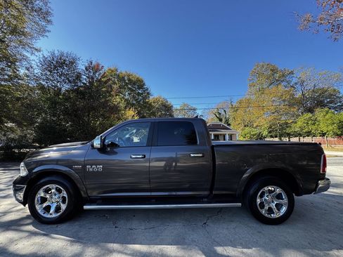 Used 2014 RAM 1500 Laramie w/ Convenience Group image 5
