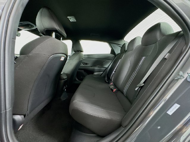New 2025 Hyundai Elantra SEL FWD image 37