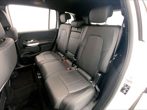 Used 2026 Mercedes-Benz GLB 250 image 17