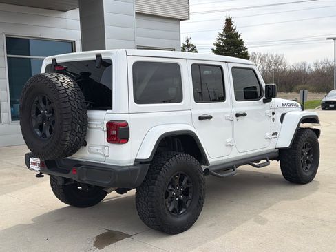 Used 2019 Jeep Wrangler Unlimited Sahara w/ Quick Order Package 24M Moab image 8