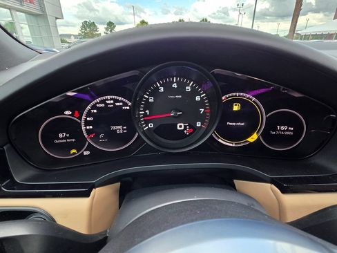 Used 2022 Porsche Cayenne AWD/4WD image 15