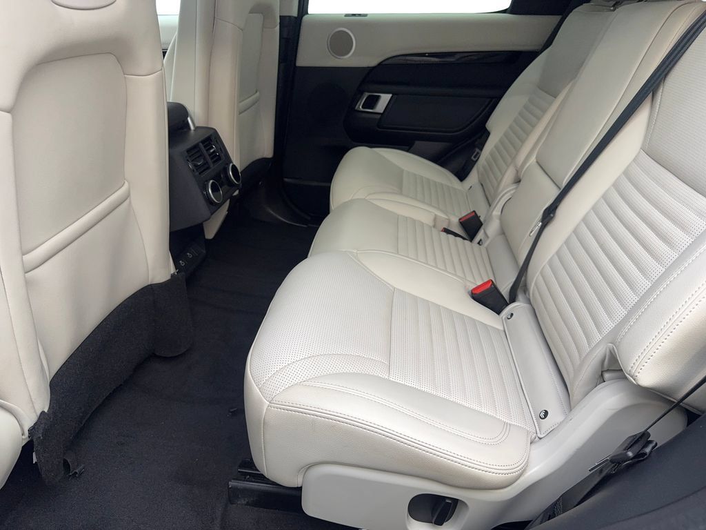 Used 2025 Land Rover Discovery S AWD/4WD image 34