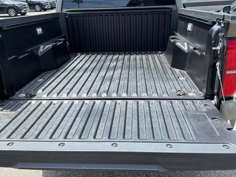 Used 2025 Toyota Tacoma TRD Off-Road AWD/4WD image 9
