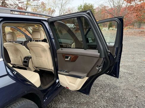 Used 2015 Mercedes-Benz GLK 350 4MATIC image 21