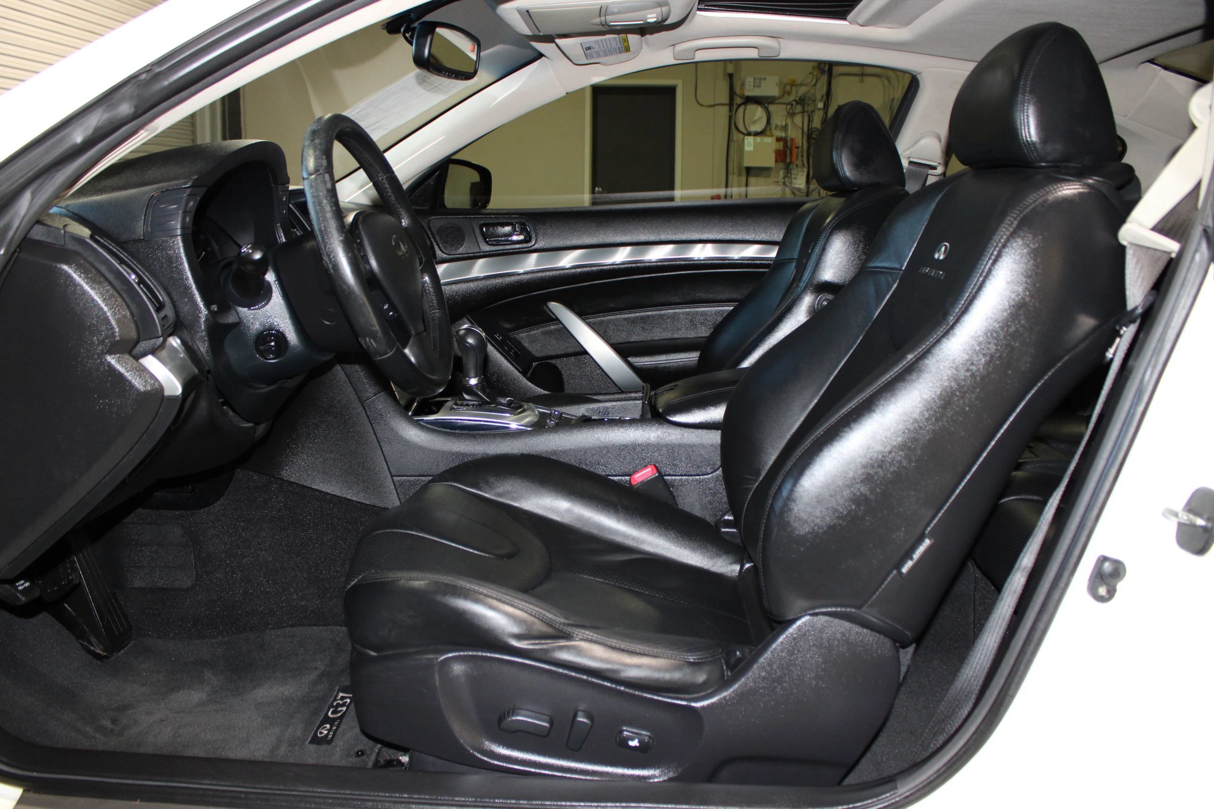 Used 2013 INFINITI G37 Journey w/ Premium Pkg RWD image 9