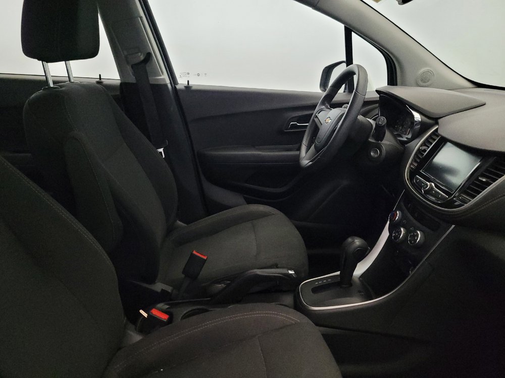 Used 2017 Chevrolet Trax LS AWD/4WD image 21