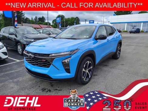 Certified 2024 Chevrolet Trax RS FWD image 1