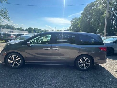 Used 2023 Honda Odyssey Touring image 2