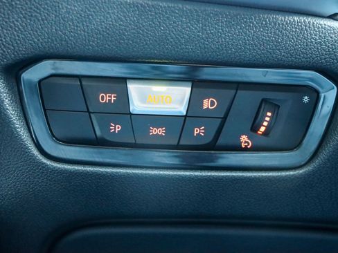 Used 2019 BMW 330i Sedan w/ Convenience Package image 30