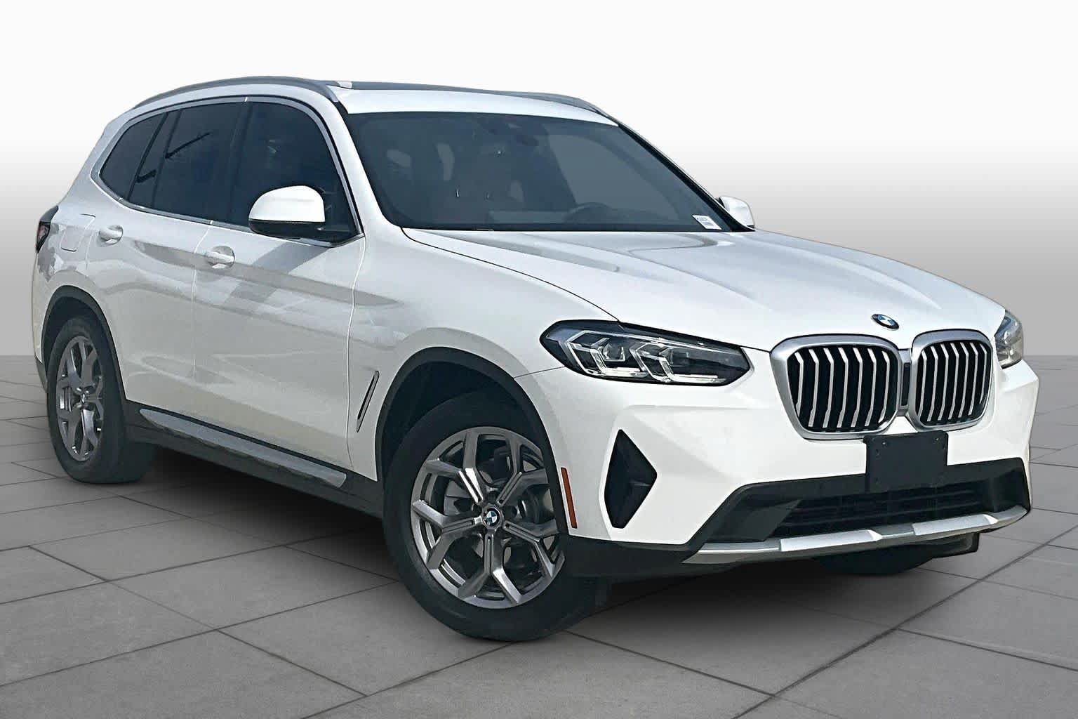 Used 2024 BMW X3 xDrive30i w/ Premium Package w/ZPA AWD/4WD image 2