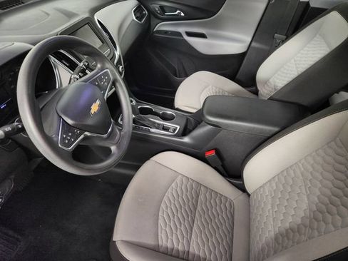 Used 2021 Chevrolet Equinox LS AWD/4WD image 12