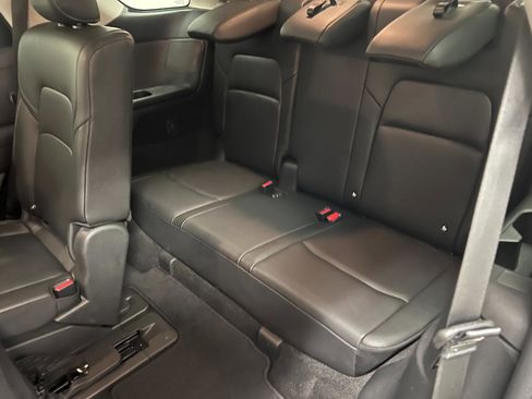 Used 2025 Nissan Pathfinder SL image 29