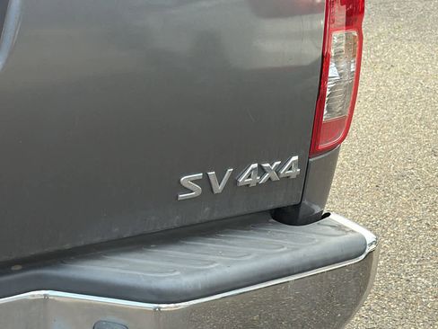 Used 2017 Nissan Frontier SV image 10