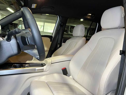 Certified 2025 Mercedes-Benz GLB 250 4MATIC image 25