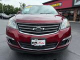 Used 2017 Chevrolet Traverse LT image 2