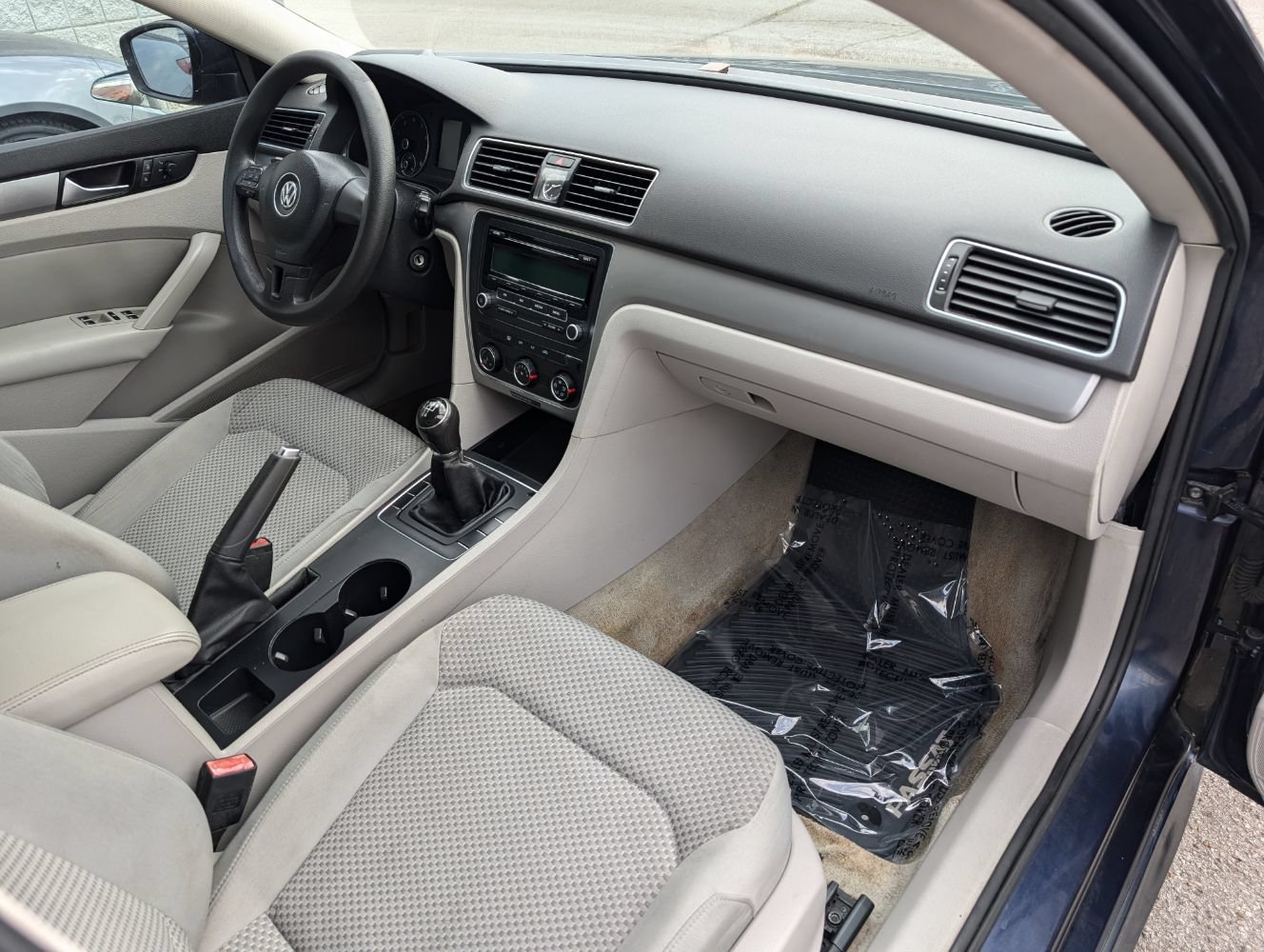 Used 2014 Volkswagen Passat 2.5 S FWD image 13