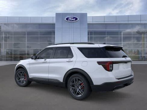 New 2026 Ford Explorer ST-Line w/ ST-Line Street Pack AWD/4WD image 4