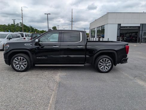 Used 2023 GMC Sierra 1500 Denali w/ Denali Reserve Package AWD/4WD image 2