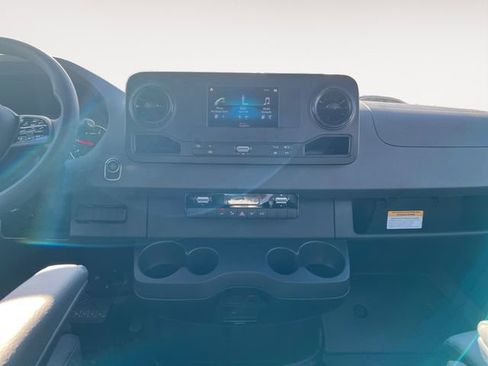 Used 2024 Mercedes-Benz Sprinter 144 Cargo image 11